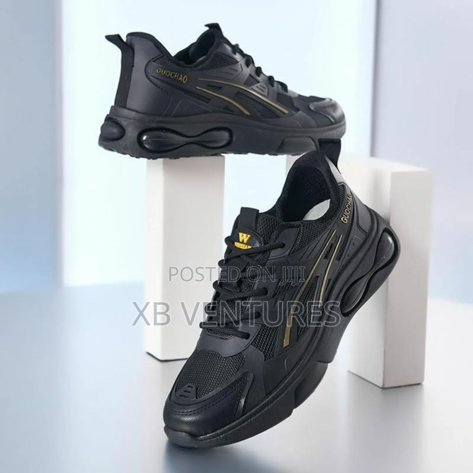 Modern Men's Urban Street-Smart Sneakers