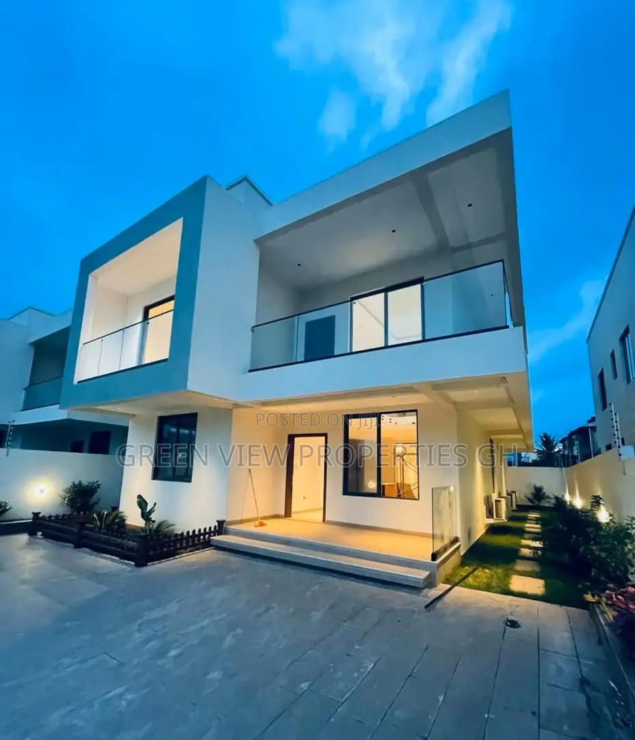 4bdrm Duplex in East Legon for sale