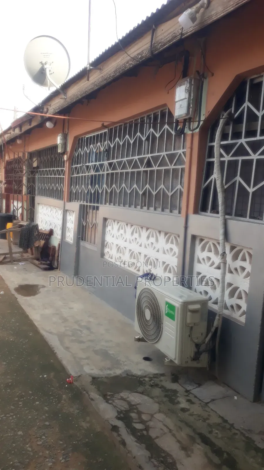 5bdrm House in Sowutwuom for sale