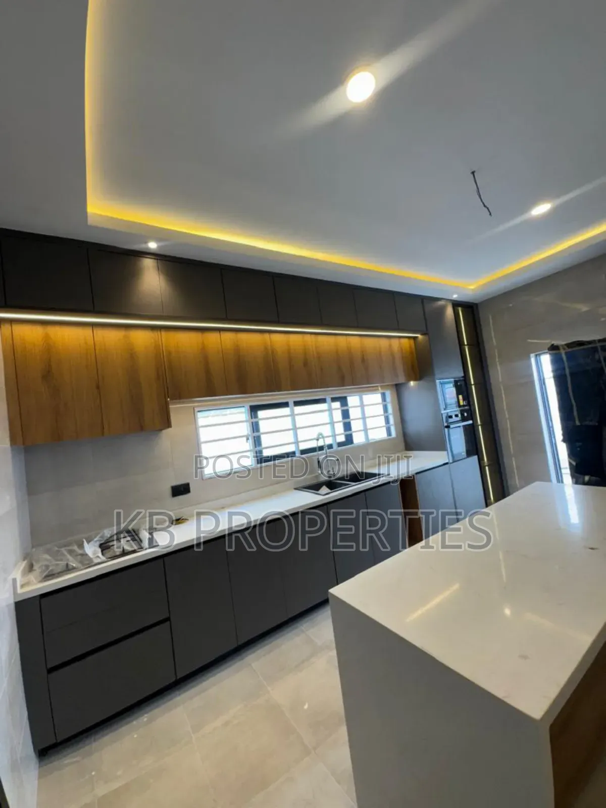 3bdrm House in Kb Properties, Spintex for sale
