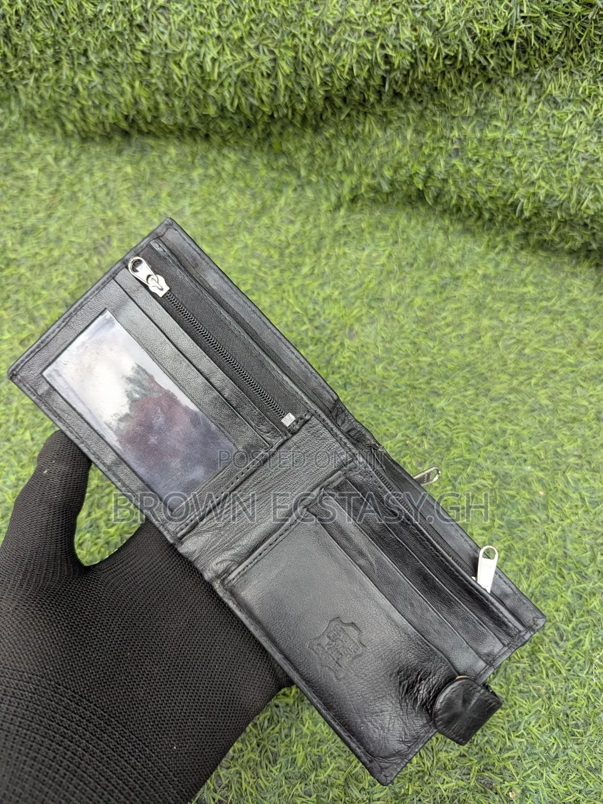 Buene Belle Leather Wallet (Home Used)