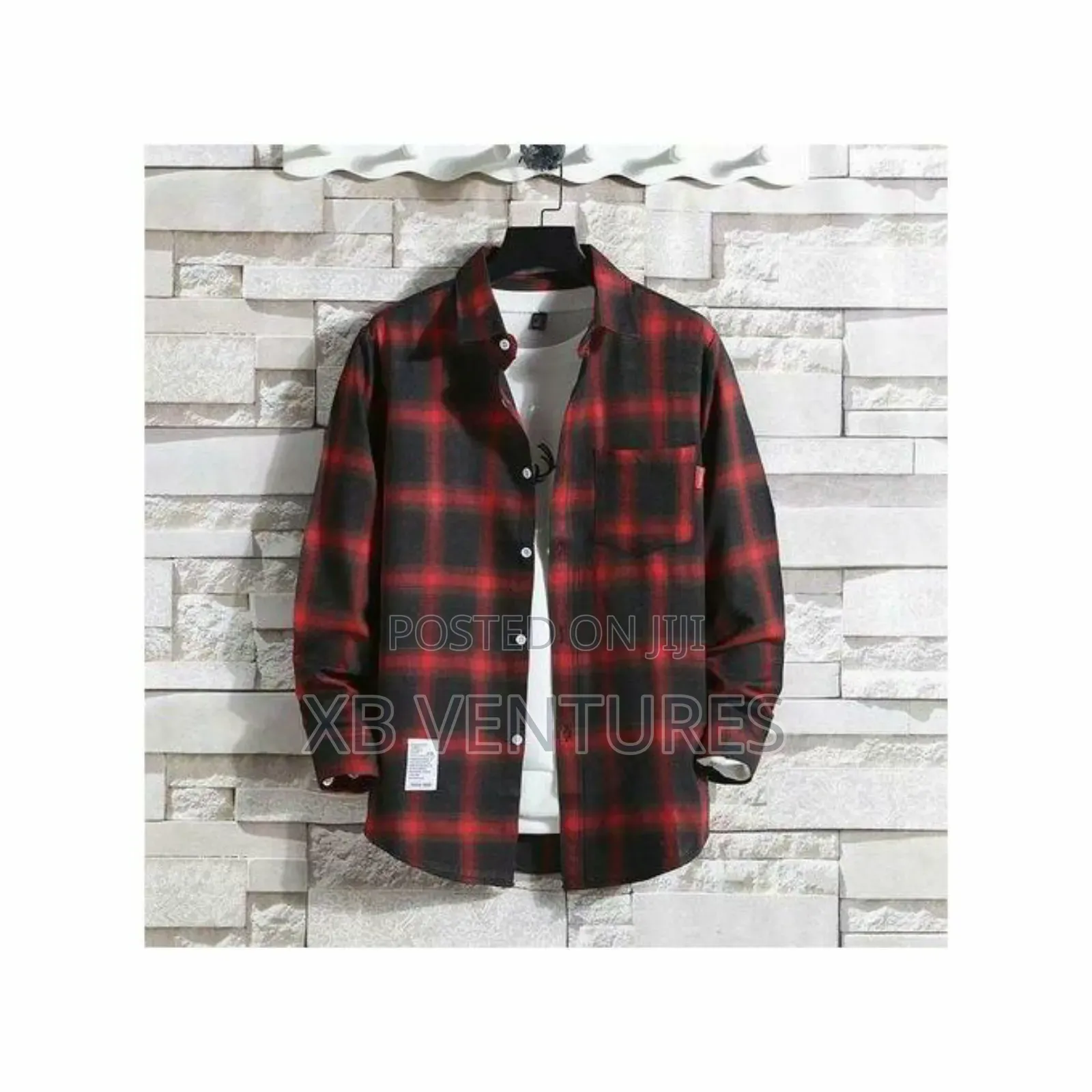 Casual Plaid
Long-Sleeved Shirt