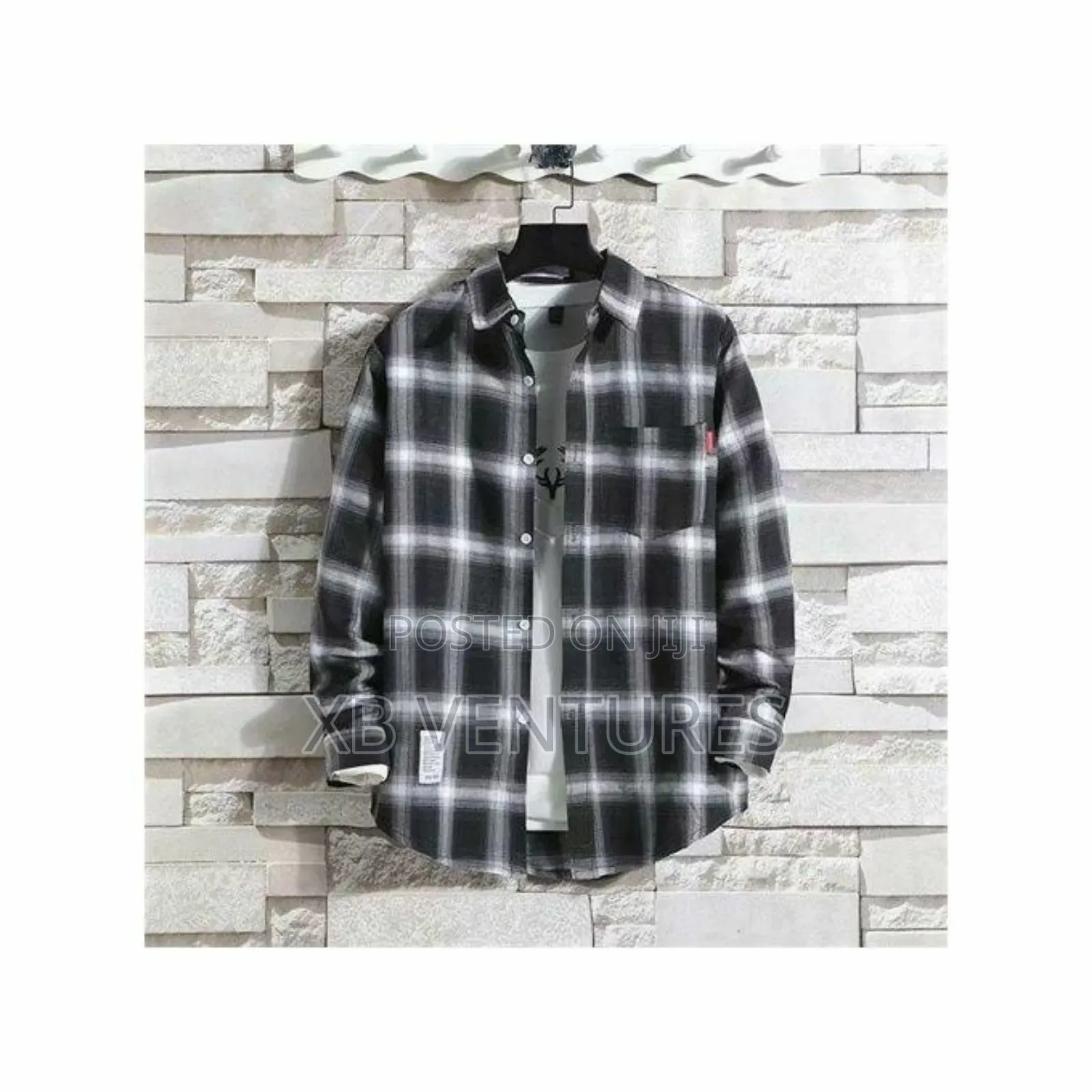 Casual Plaid
Long-Sleeved Shirt