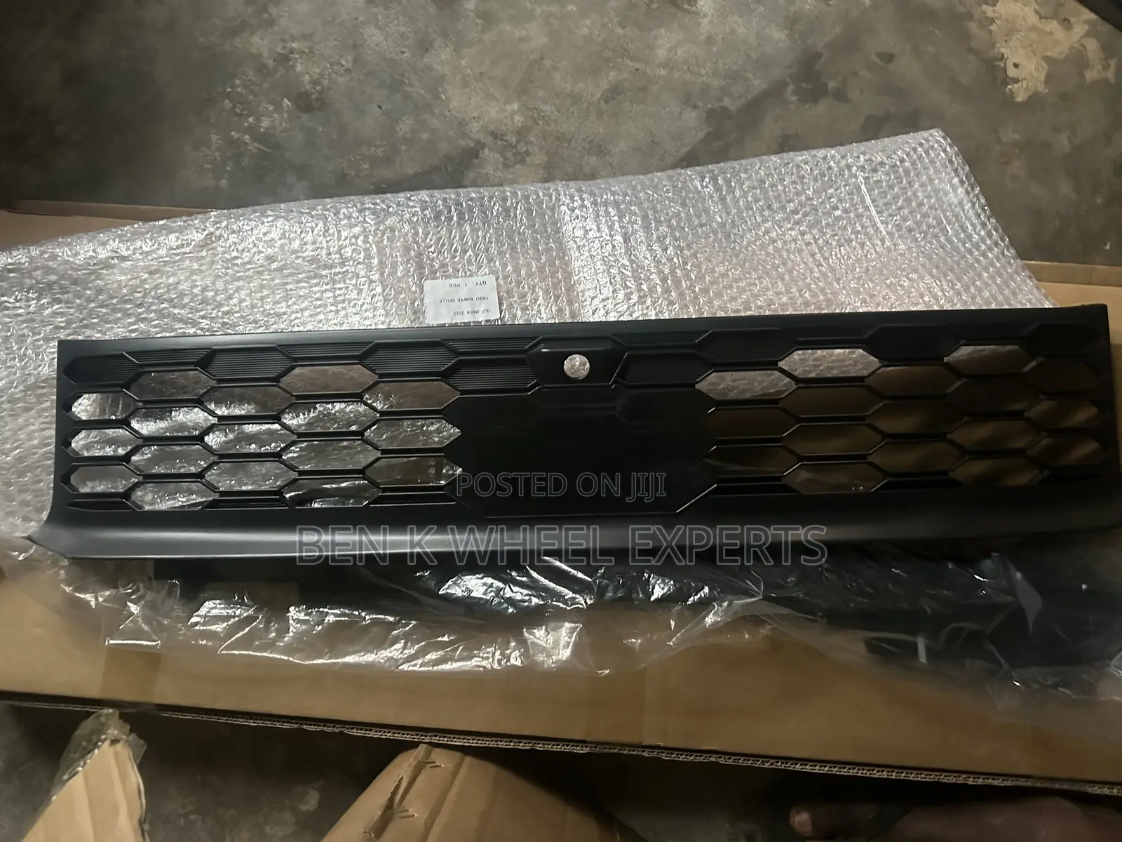 Mitsubishi Outlander 2023-25 Front Grill