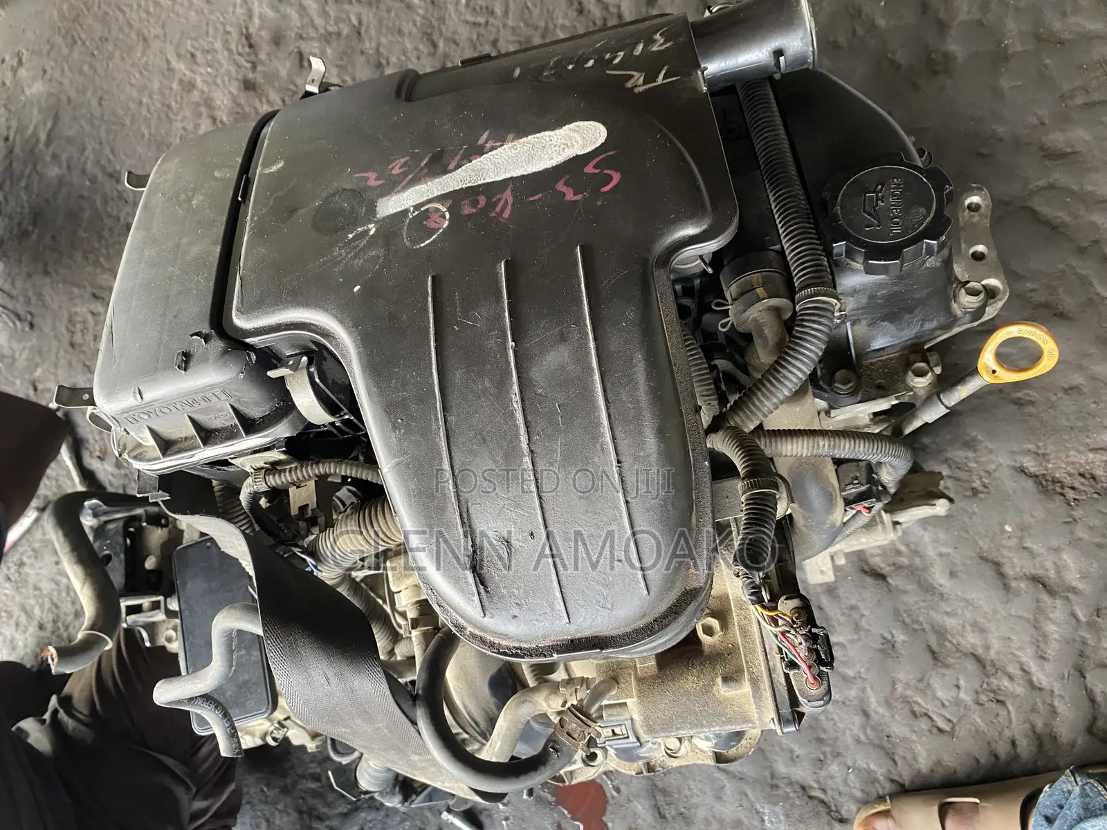 Toyota Vitz Complete Engine With Gearbox 4plugs or 3plugs