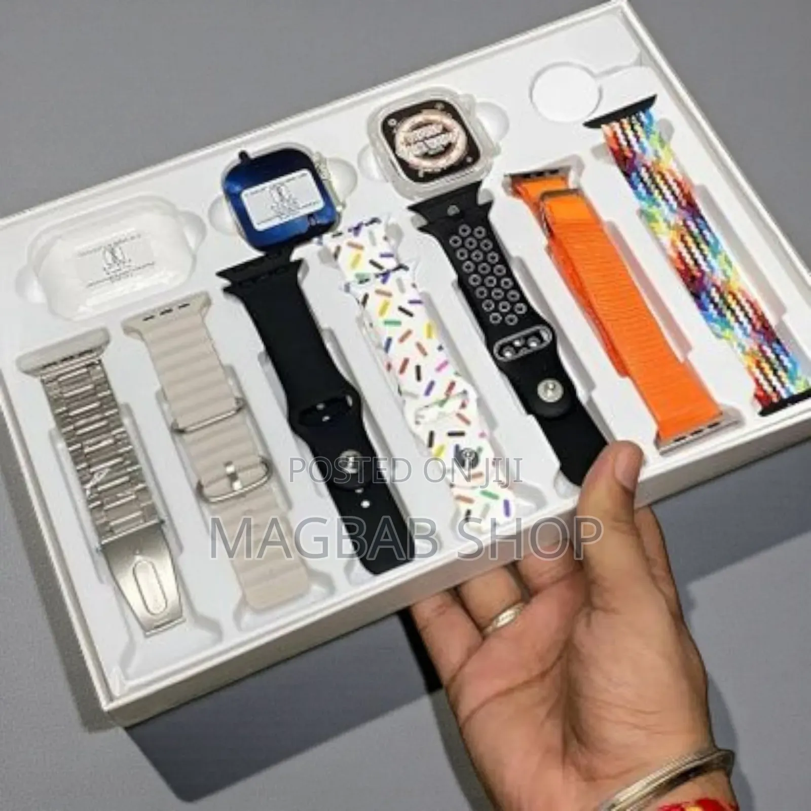 I20 Ultra Max Suit Smartwatch 10 in 1 Set (637338)