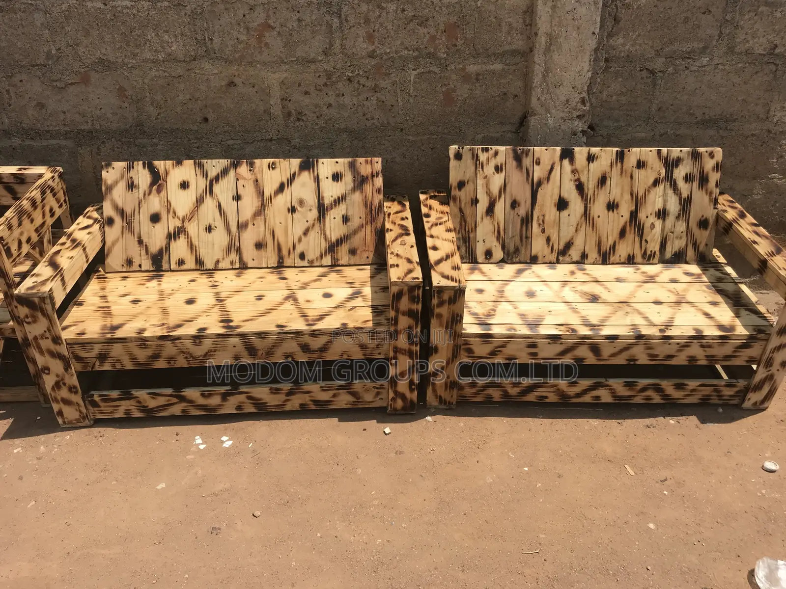 Pallets Chairs for Sale