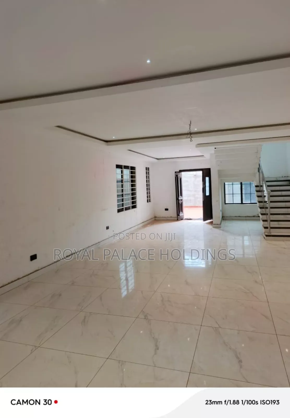 4bdrm Duplex in Airport Hills for rent