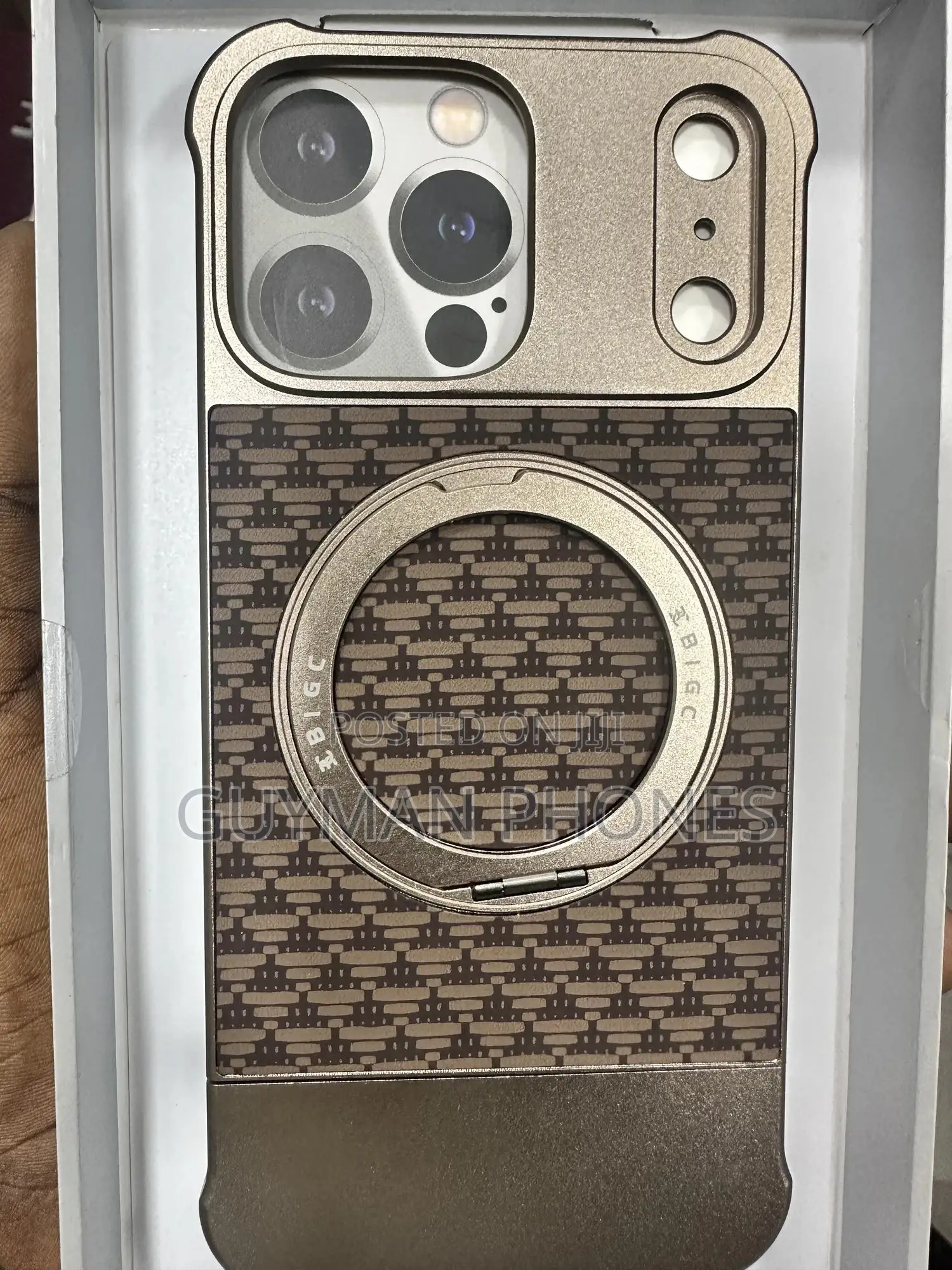 Magnetic iPhone 15pm and 16pm Case