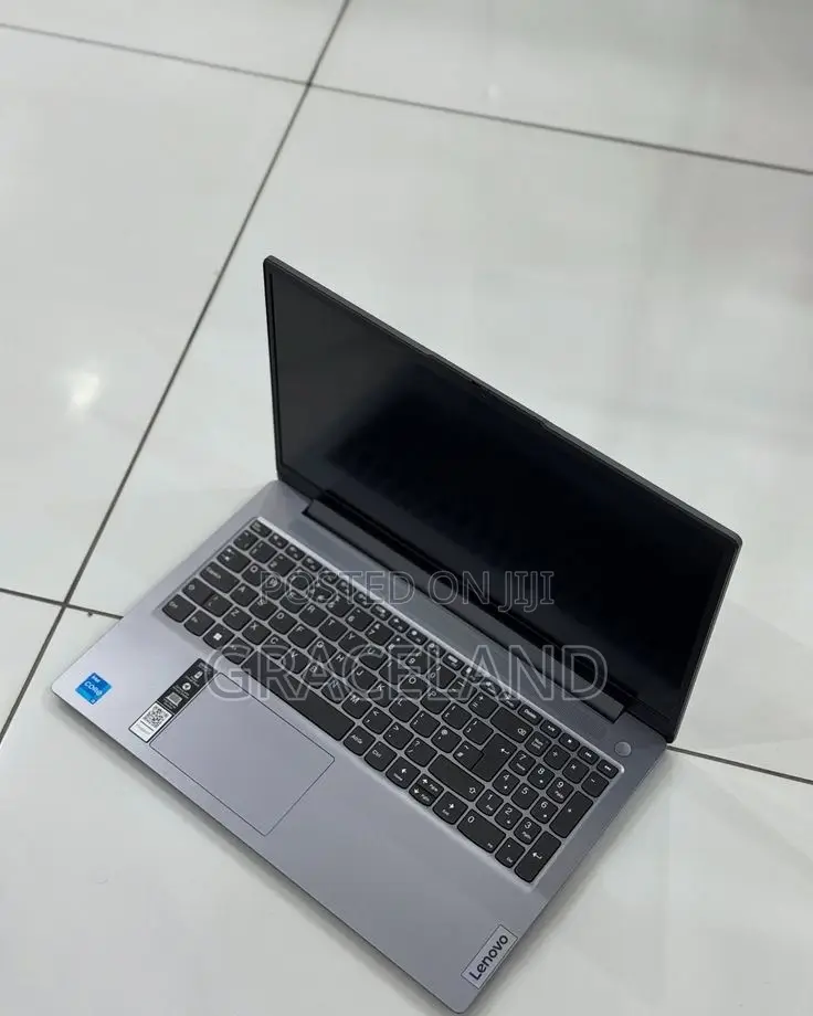 New Laptop Lenovo Ideapad 3 8GB Intel Core I3 SSD 256GB