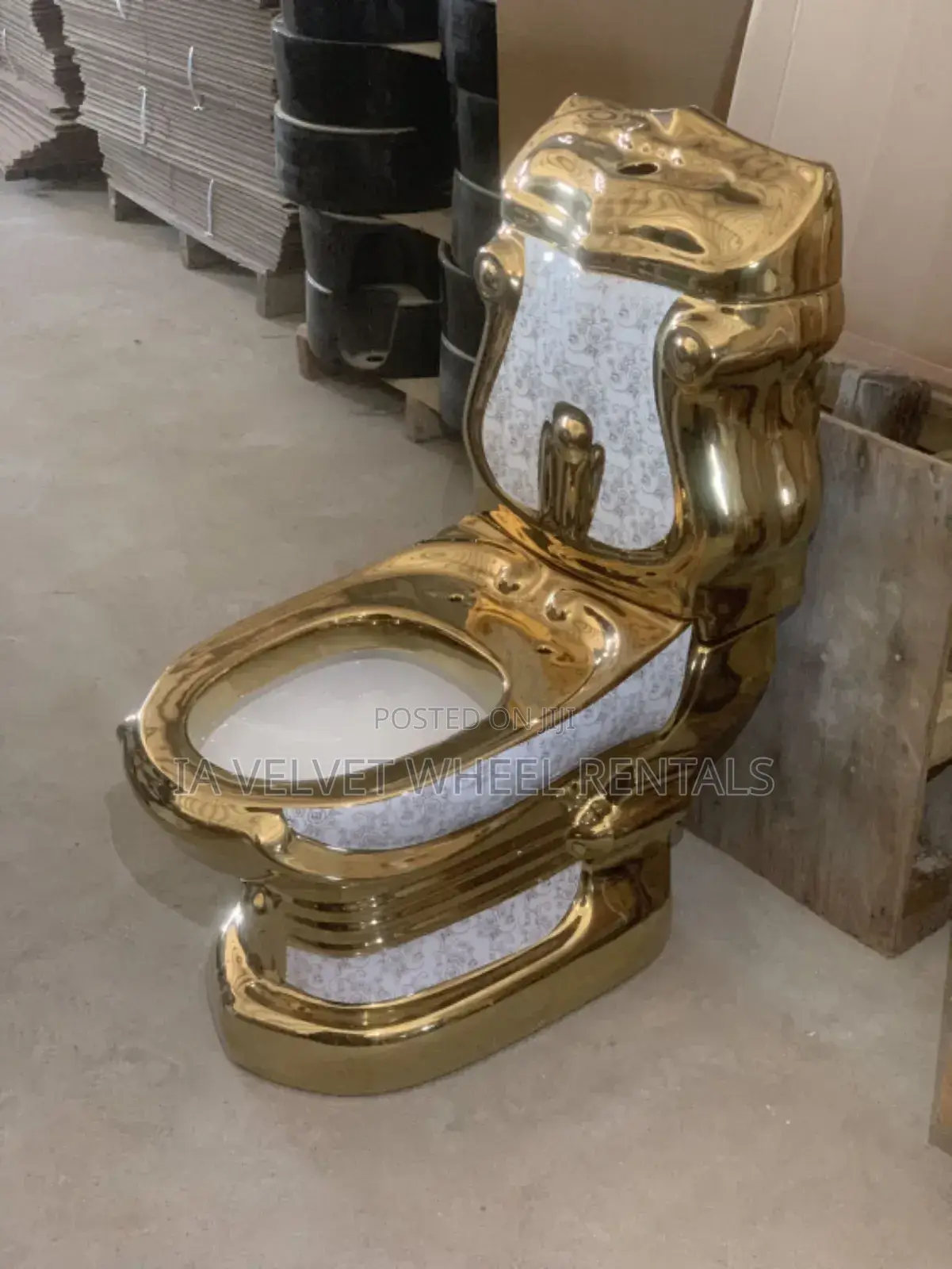 Royal European Gold Toilet