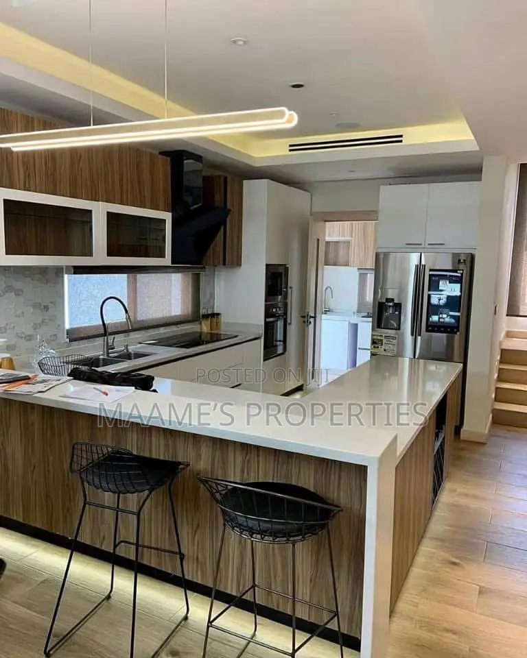 5bdrm Townhouse / Terrace in Cantonments for rent