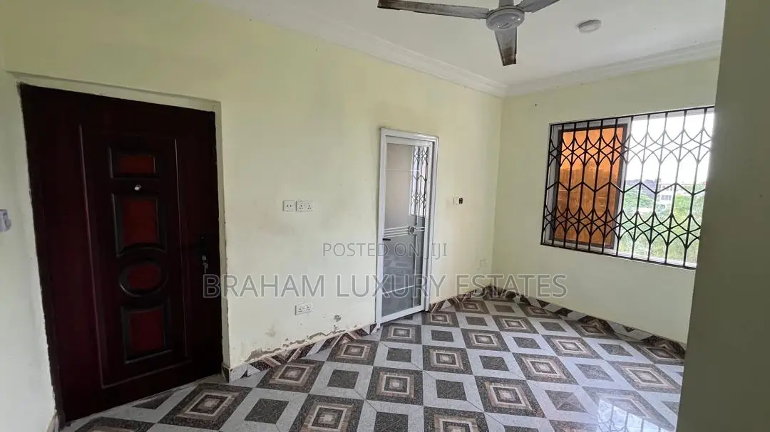 2bdrm Apartment in Braham Luxury Estate, Sakumono for rent