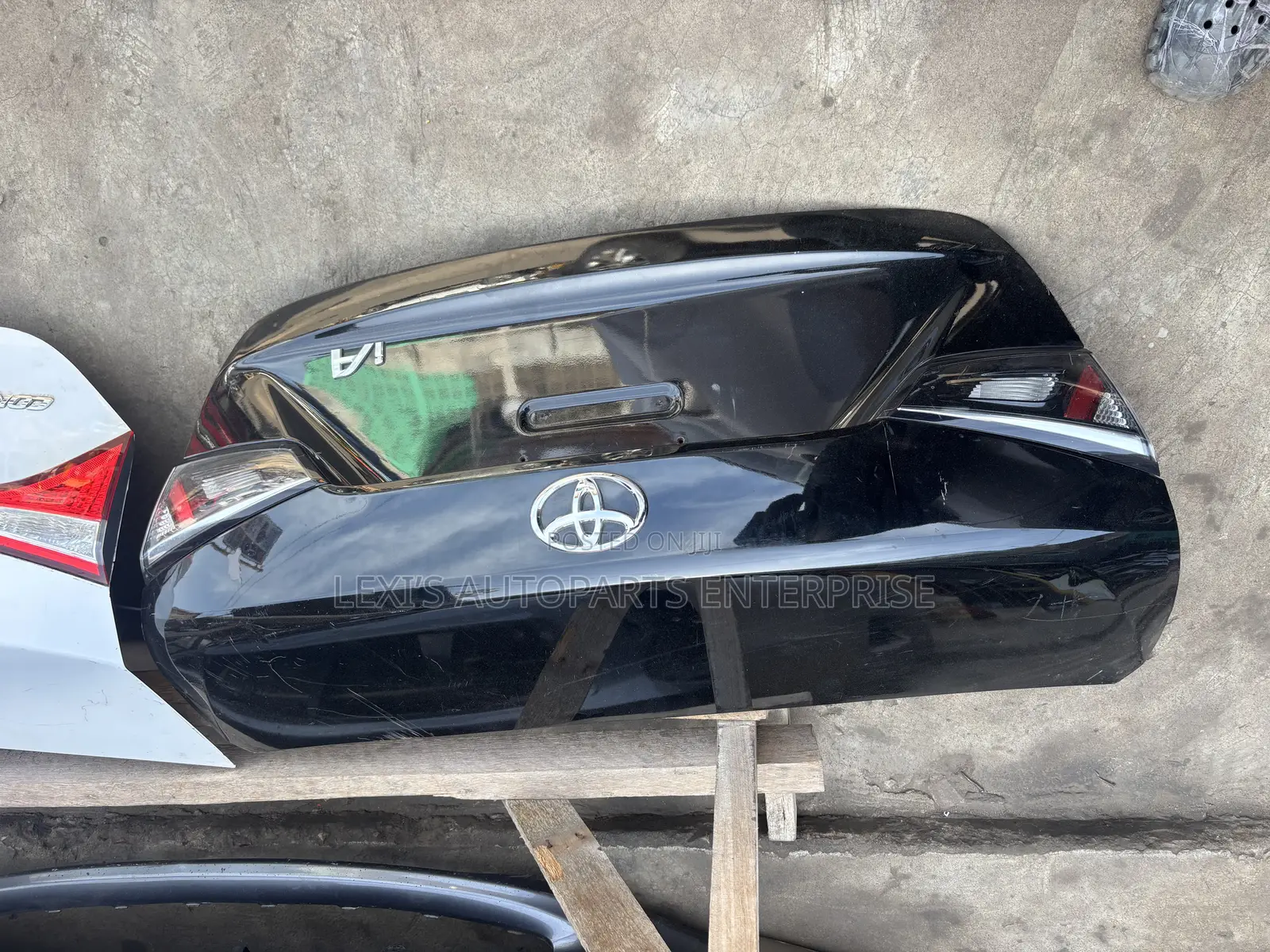Toyota Yaris Ia 2017,2018,2019,2020 Boot / Tailgate