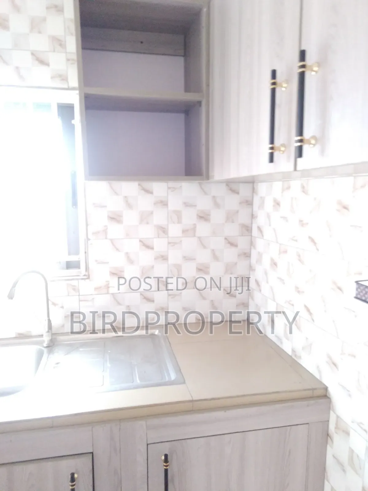 1bdrm Apartment in Bird-Group, School Junction for rent