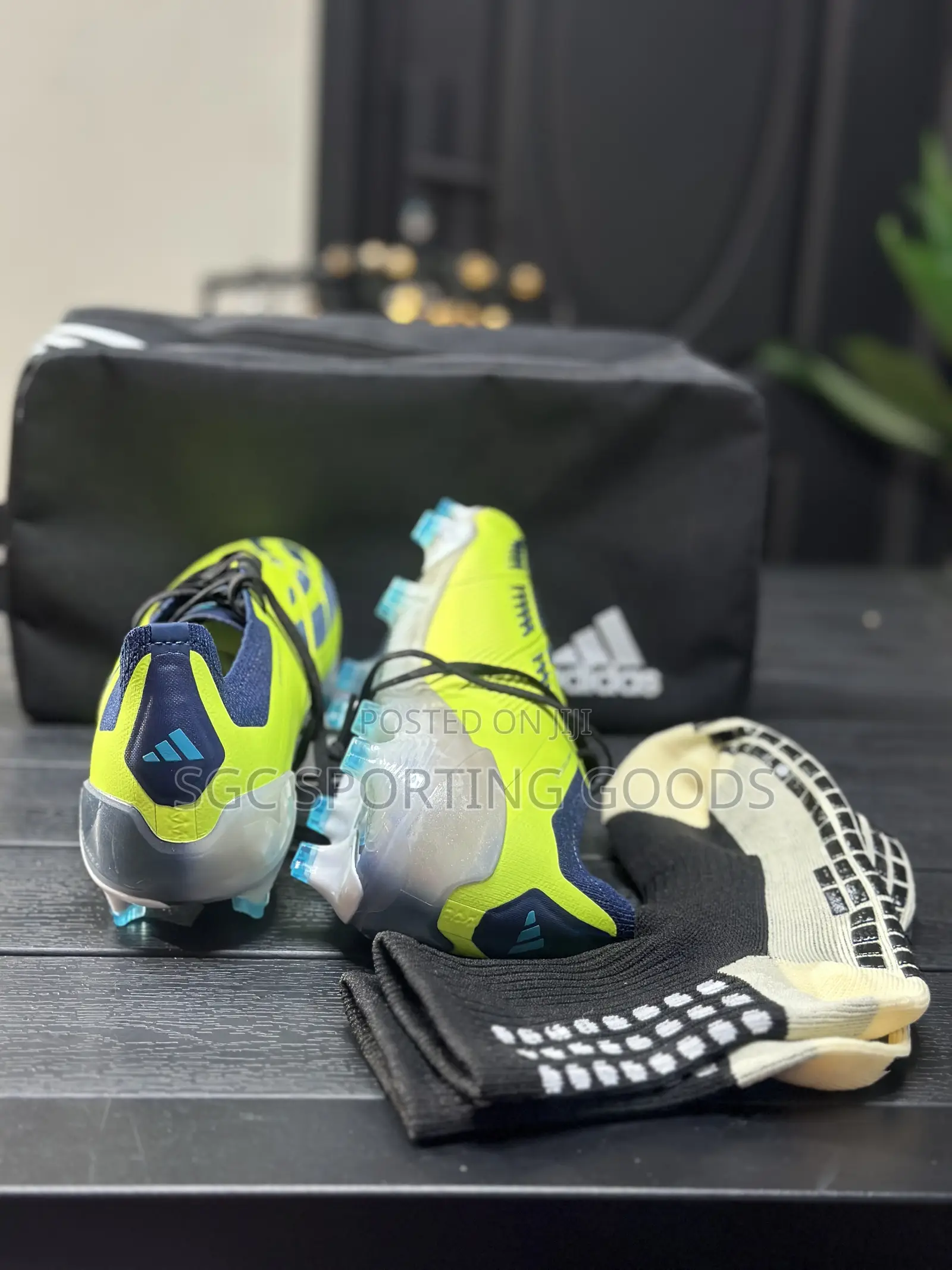 Adidas Predator Football Boots in Green Color