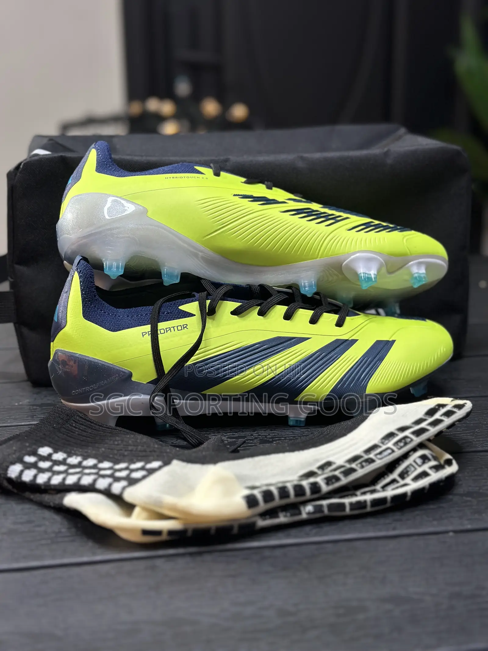 Adidas Predator Football Boots in Green Color