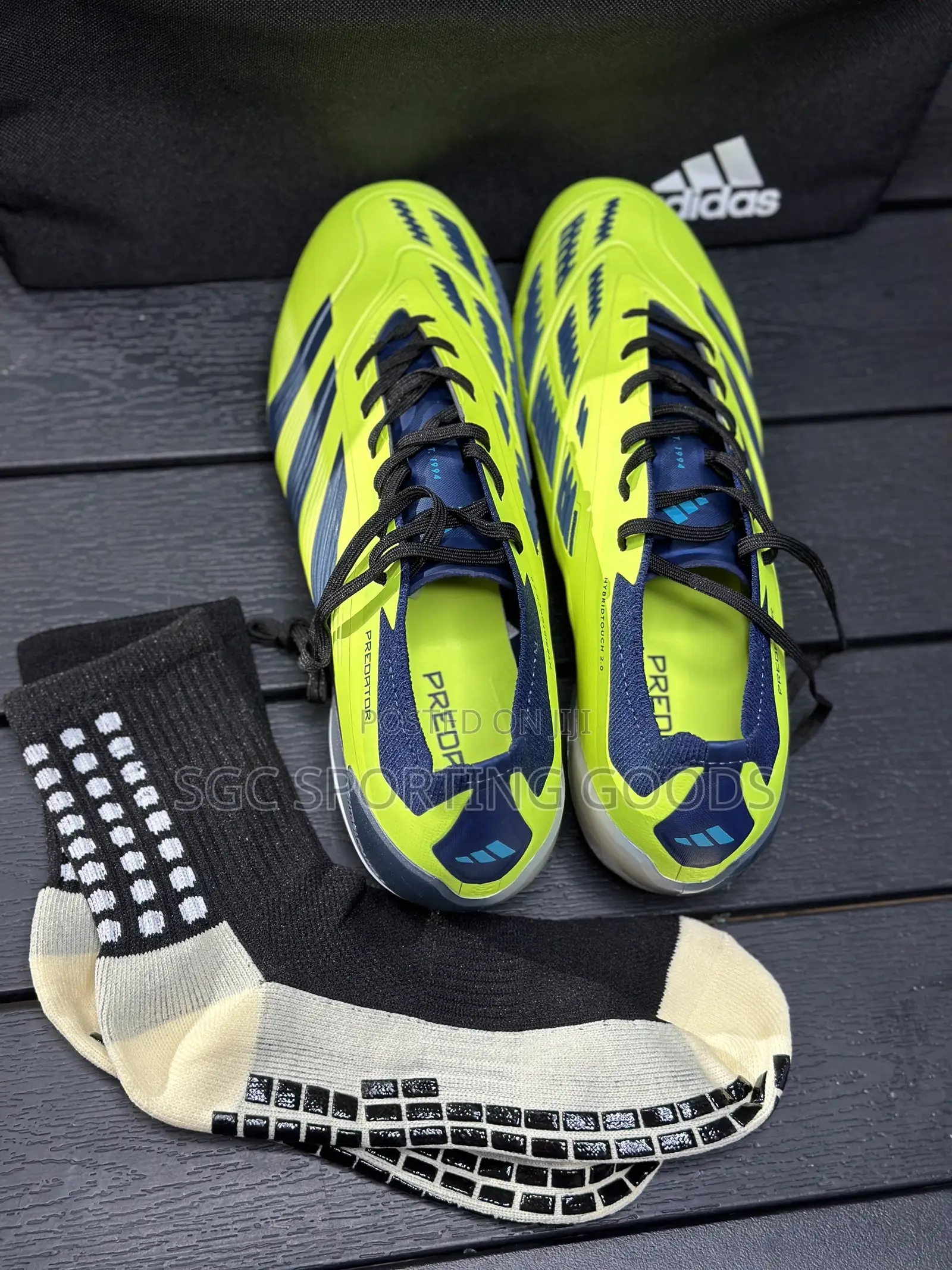 Adidas Predator Football Boots in Green Color