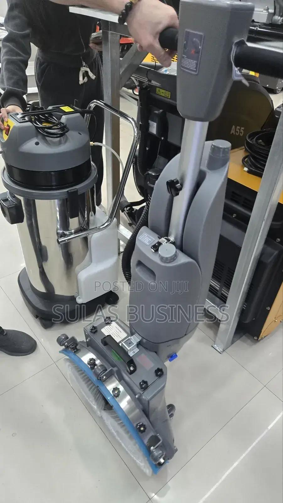 Cordless Floor Scrubbing Machine for Home Cleaning Purposes.