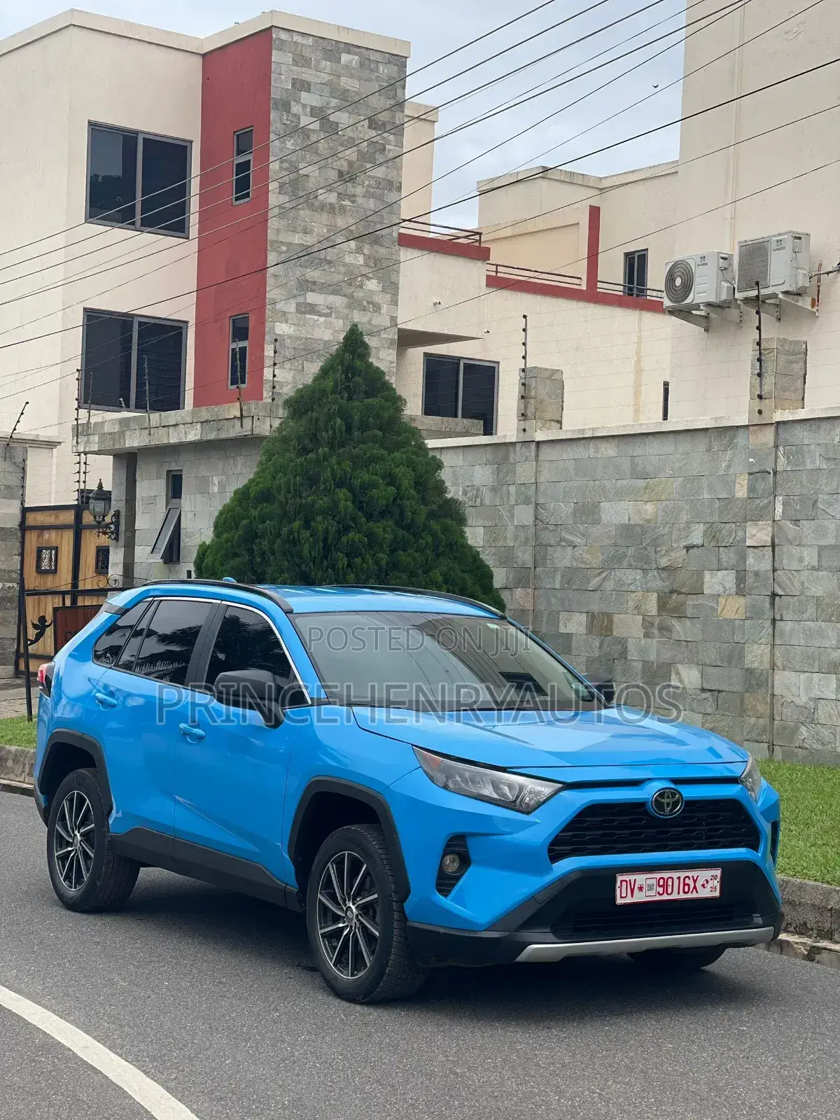 Toyota RAV4 2020 Blue
