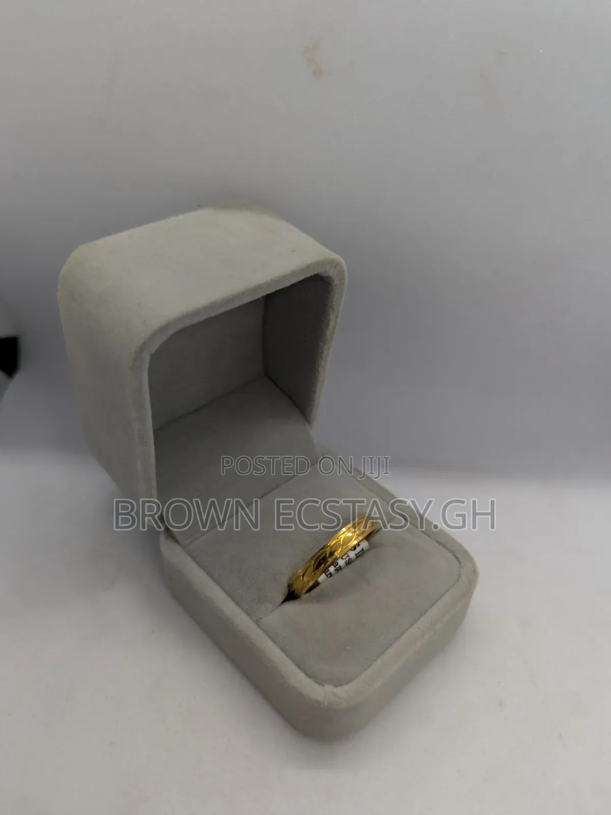 Single Wedding Rings (Swipe)