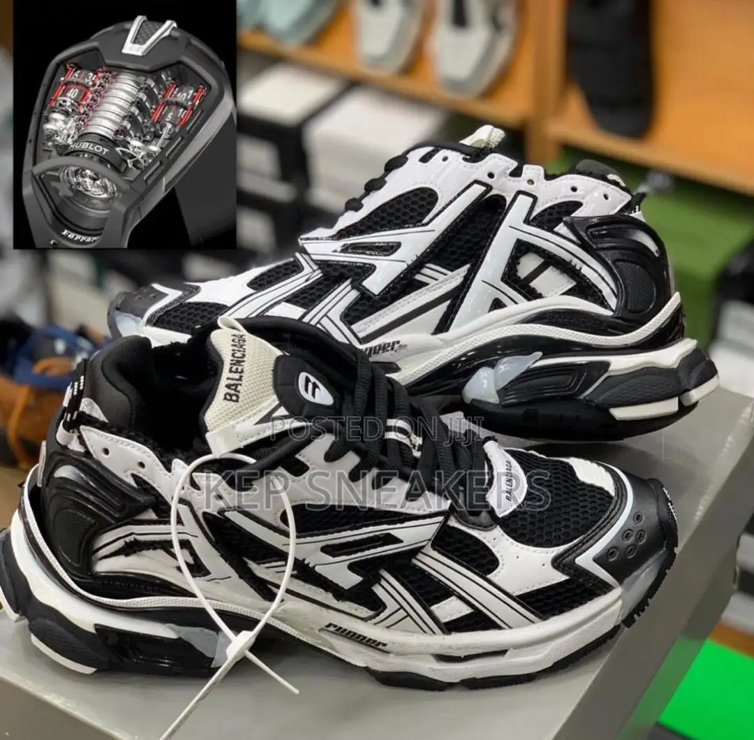 Balenciaga Runner Kick