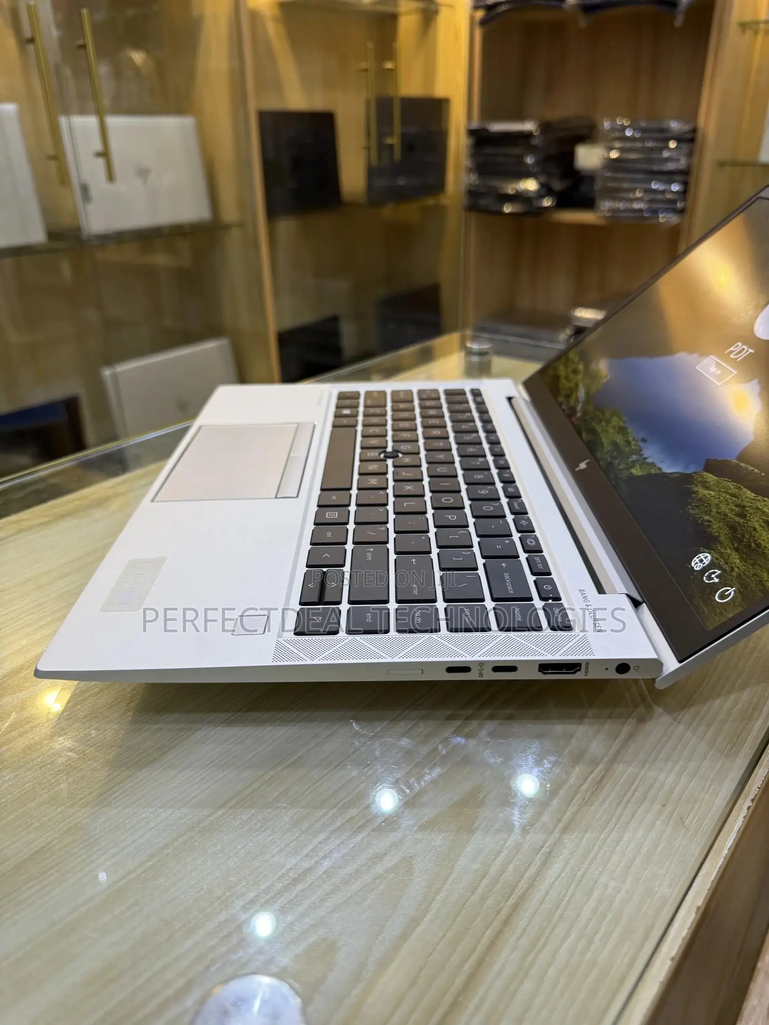 New Laptop HP EliteBook 845 G7 16GB AMD Ryzen 5 SSD 256GB