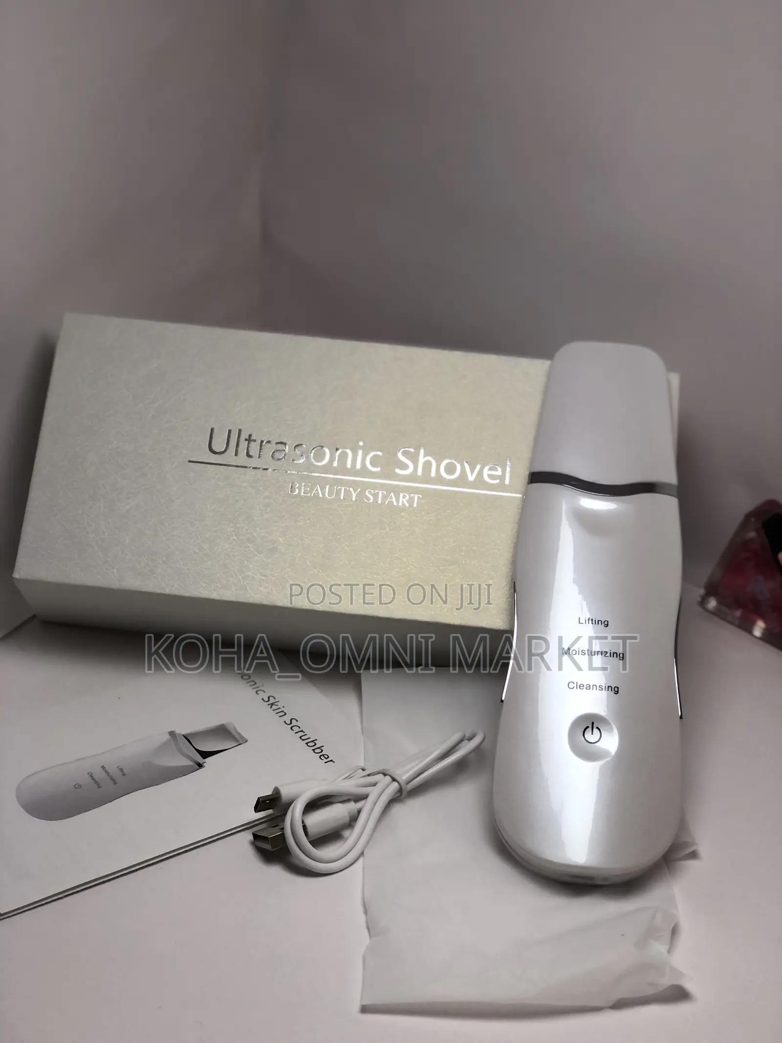 Ultrasonic Face Scrubber