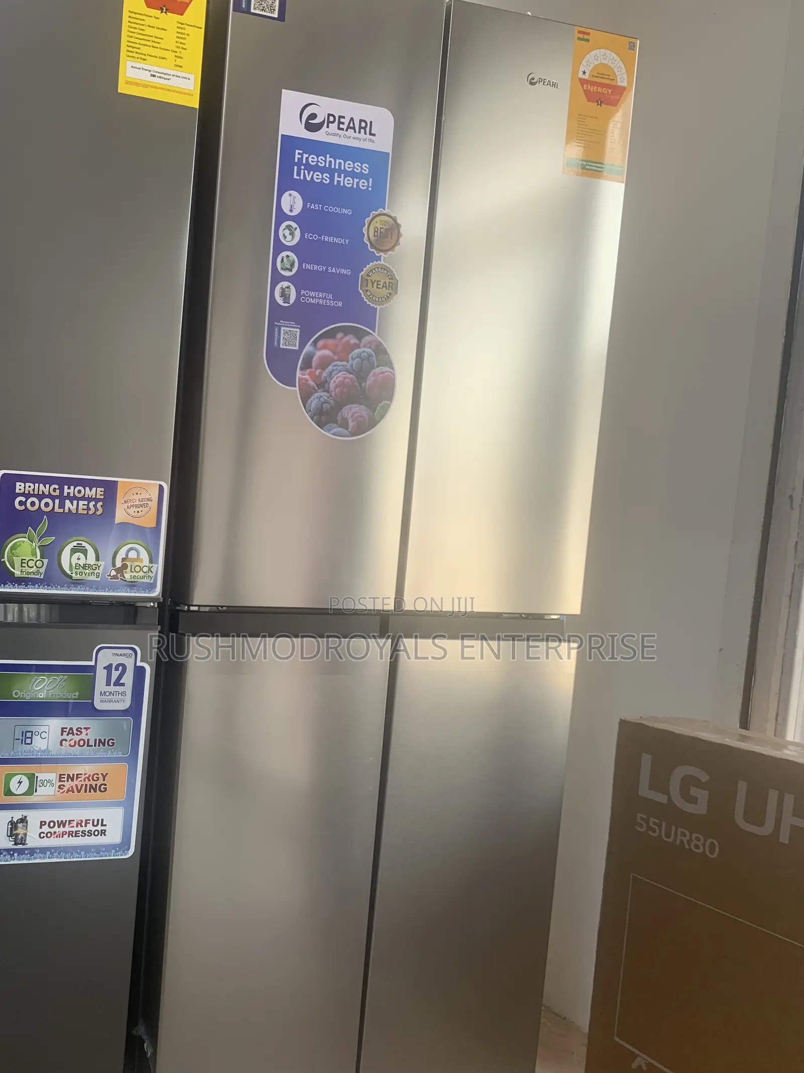 Fresh Food at Eye Level: The Ergonomic Pearl 352 Bottom Freezer