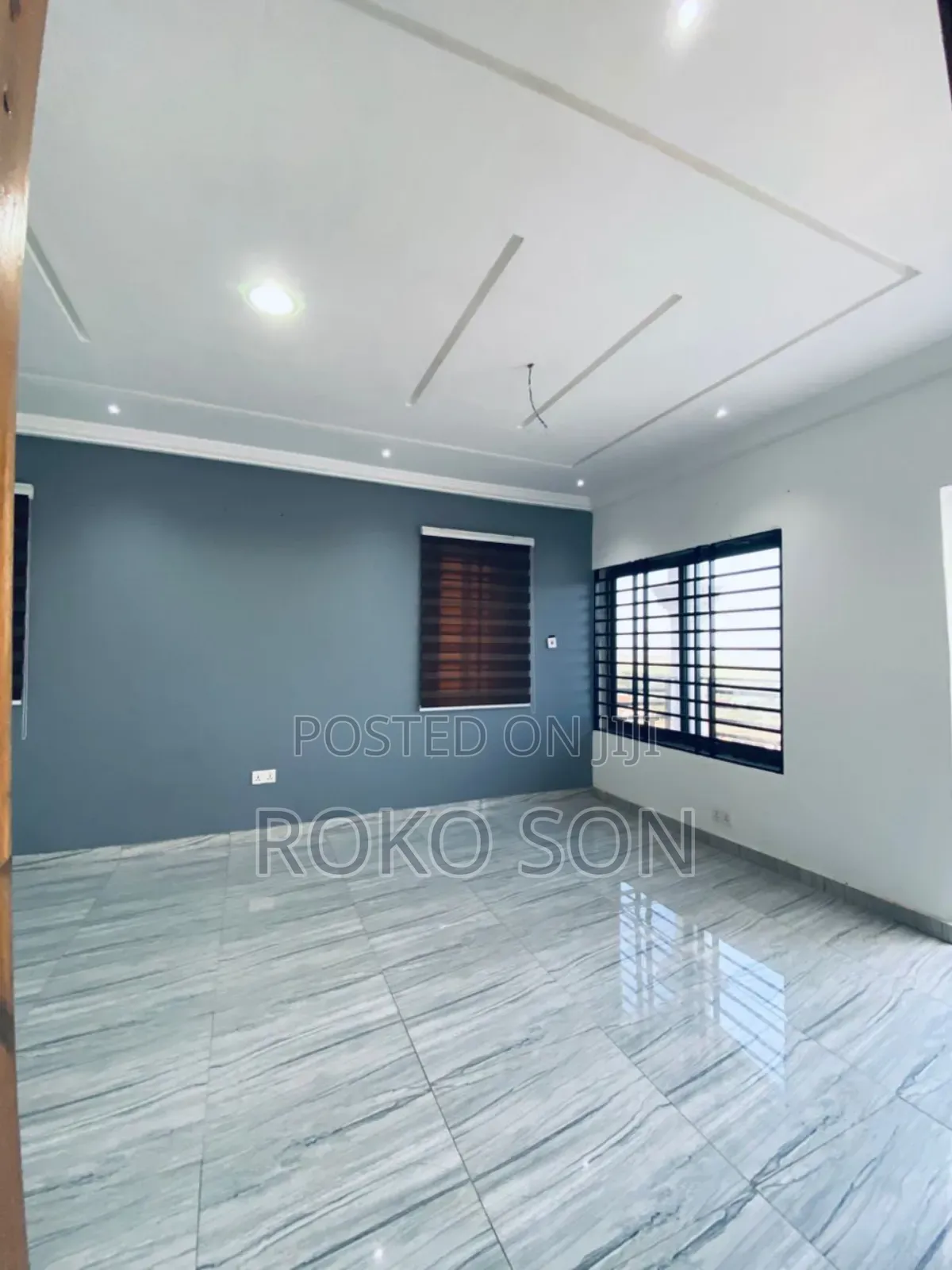 6bdrm House in Dr Roko, Gbawe for sale