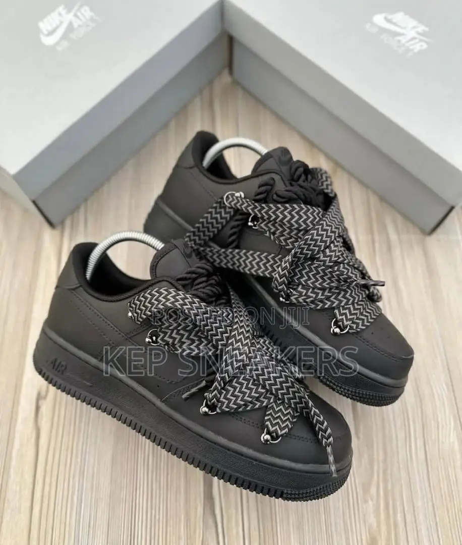 Nike Air Force 1 Wide Lace