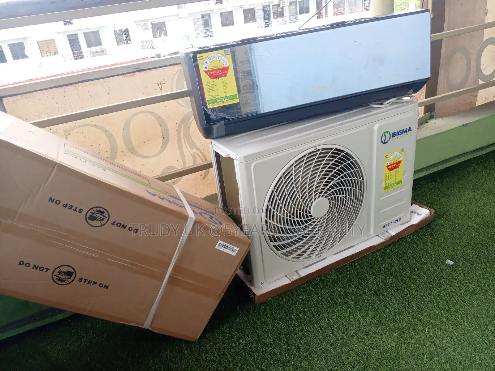 Energy-Saving Innovation Black Beauty 1.5hp Sigma Split Air Conditione