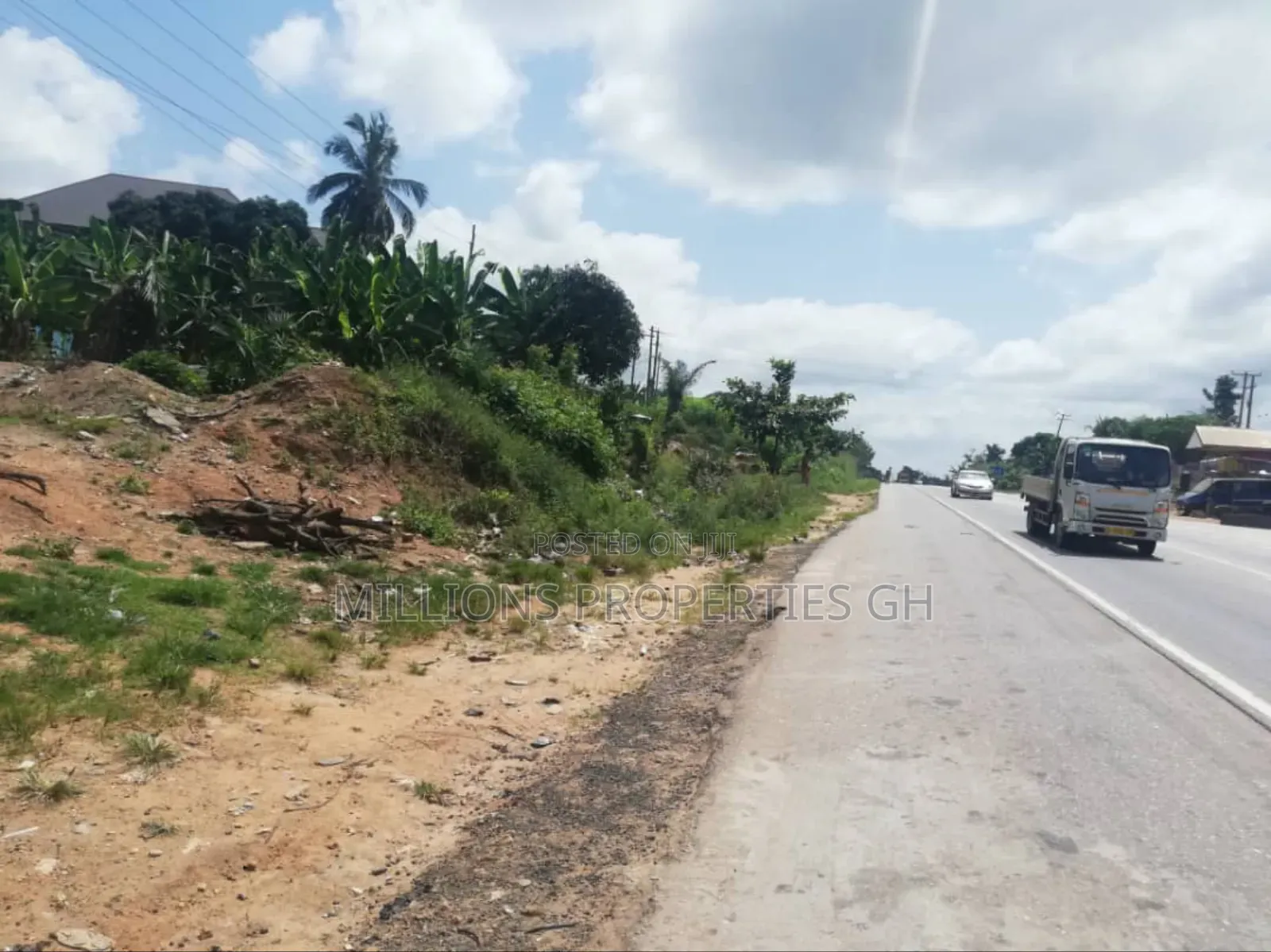 6plots for Hospital, School ,Hotel at Boankra