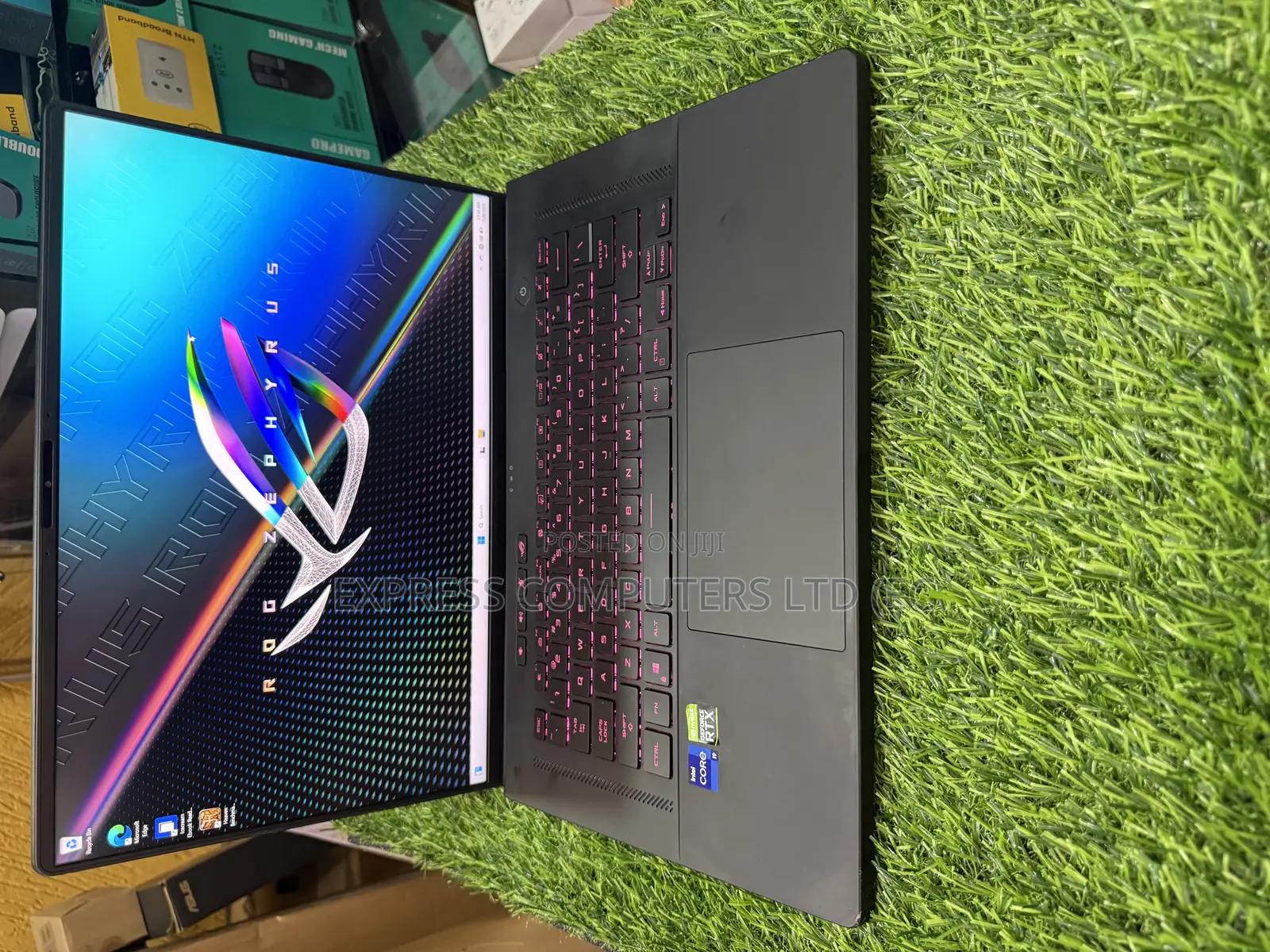 Laptop Asus ROG Zephyrus M16 GU603HR 24GB Intel Core I9 SSD 1T