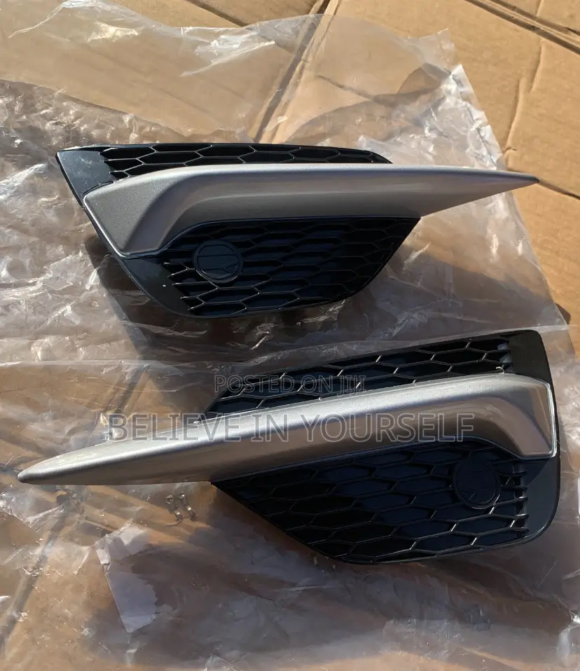 Nissan Rogue Sports or Qashqai 2018 2019 2020 2021 Foglight Cover