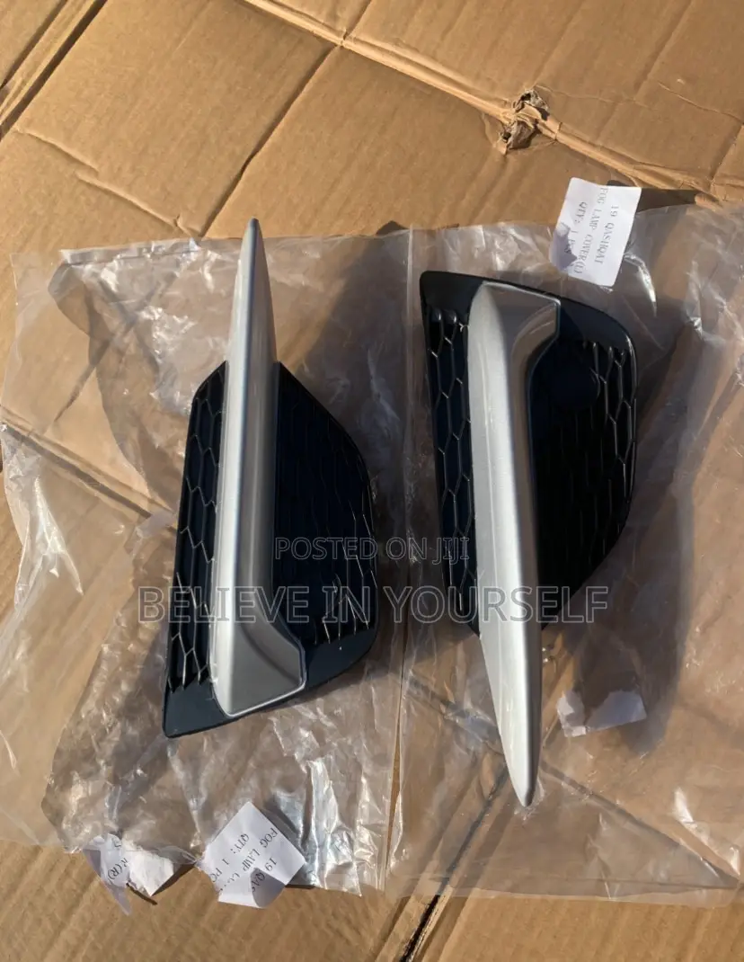 Nissan Rogue Sports or Qashqai 2018 2019 2020 2021 Foglight Cover