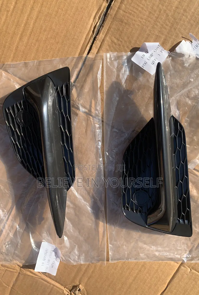 Nissan Rogue Sports or Qashqai 2018 2019 2020 2021 Foglight Cover