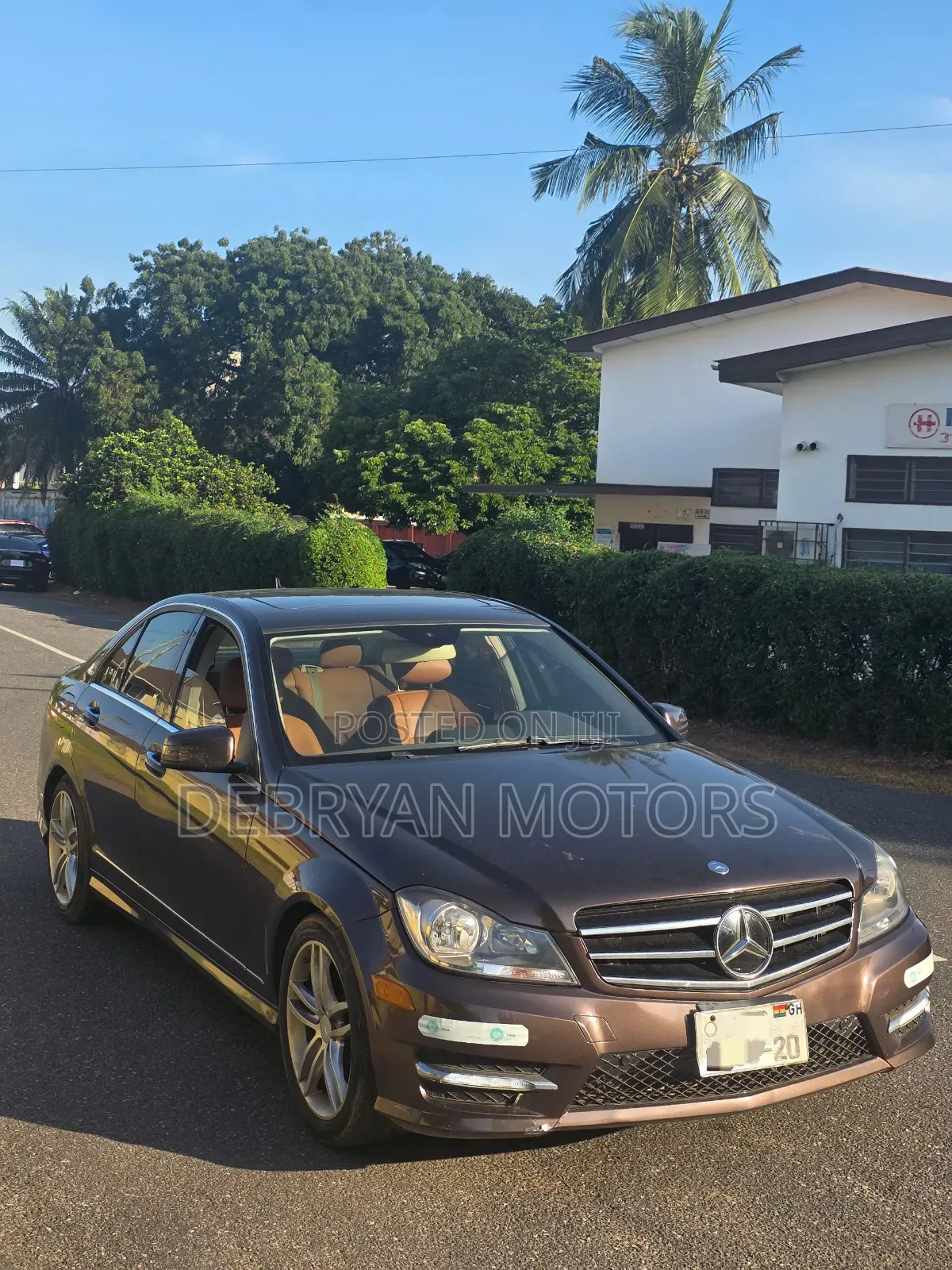 Mercedes-Benz C250 2014 Brown