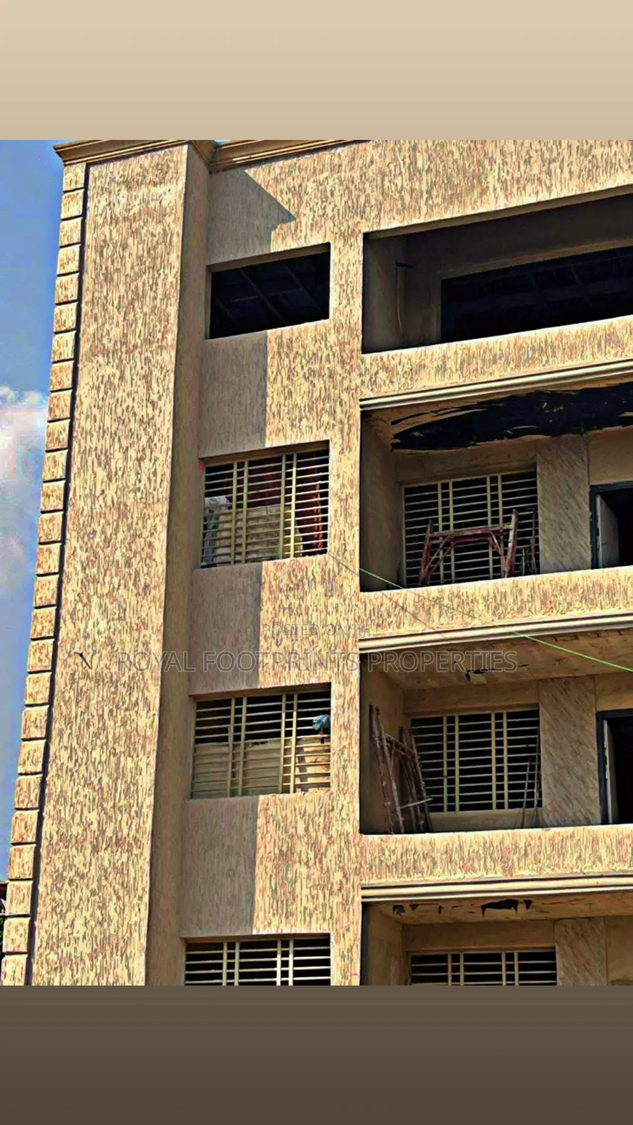 A Damp-Roof Glued Graffito Paint