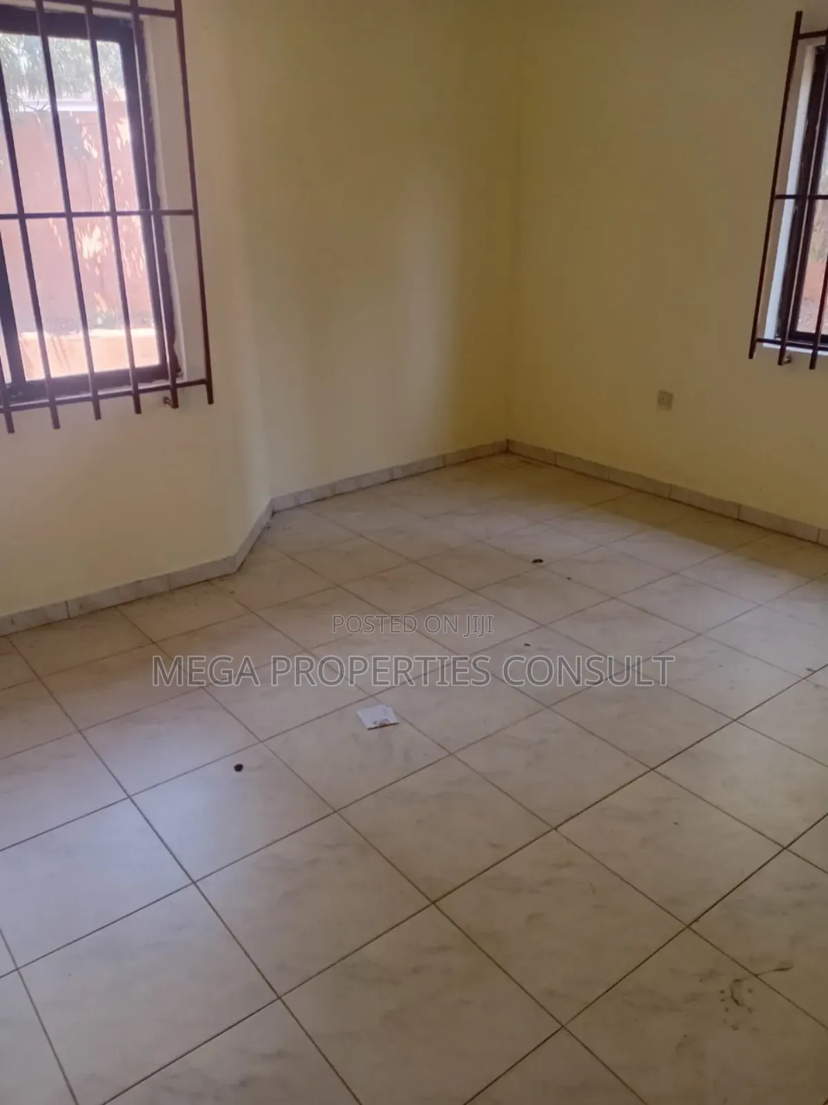 9bdrm House in Sowutwuom for rent