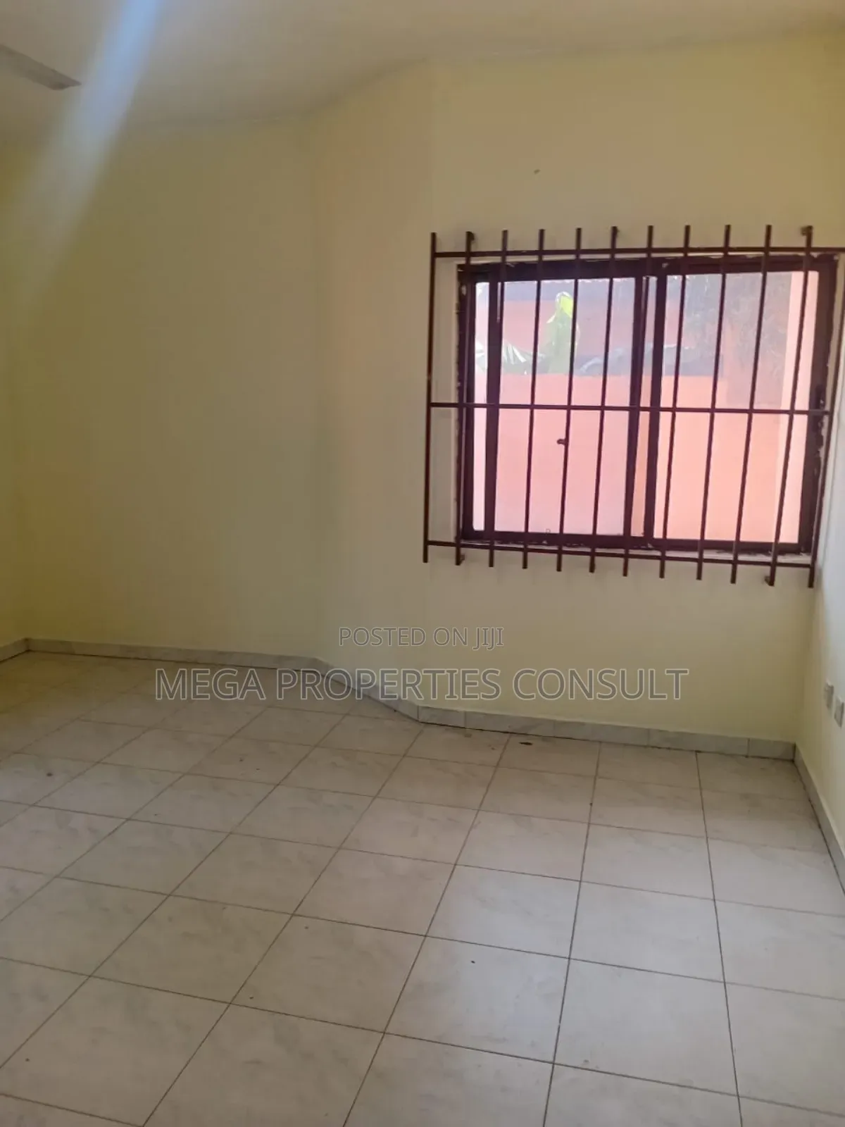 4bdrm Apartment in Sowutwuom for rent