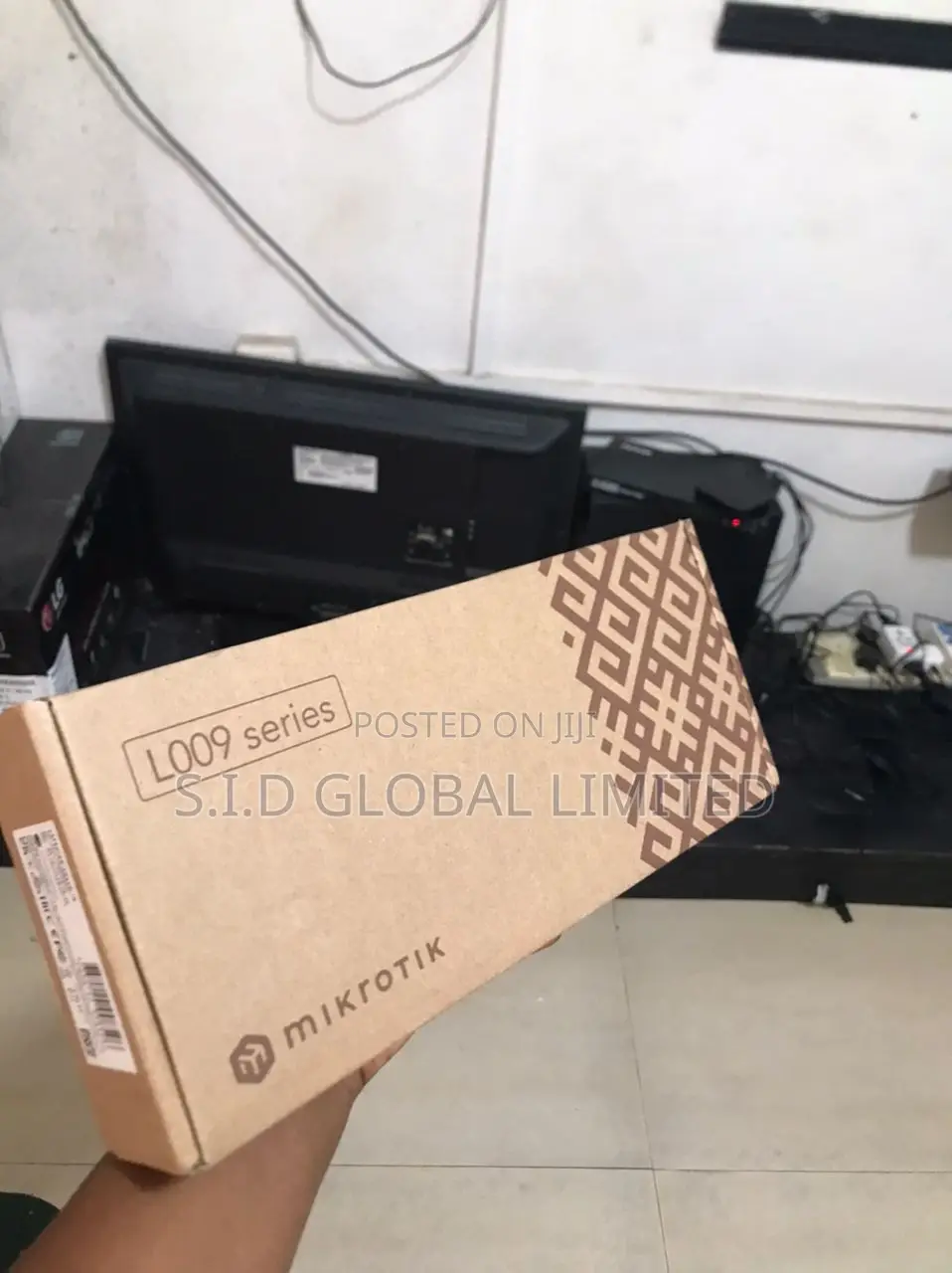 Mikrotik L009 L009uigs-2haxd-in Router