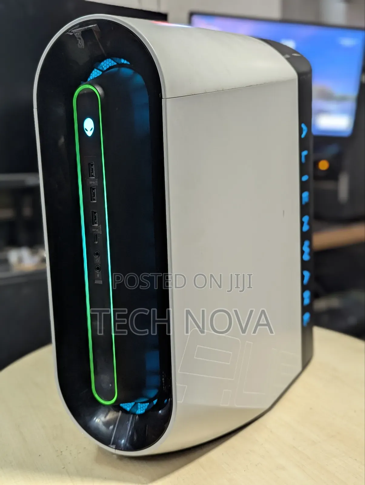 Desktop Computer Dell Aurora R11 32GB Intel Core i7 SSD 1T