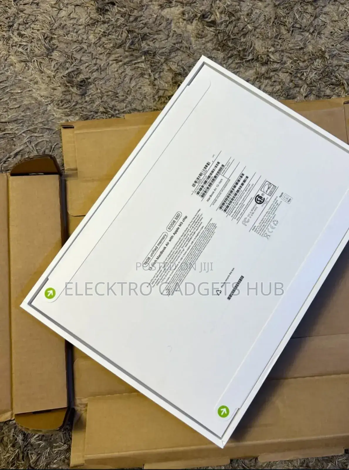 New Laptop Apple MacBook Air 2022 M2 8GB Apple M2 SSD 256GB