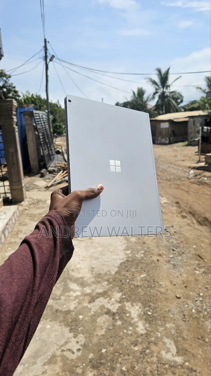 New Laptop Microsoft Surface Book 8GB Intel Core i5 SSD 256GB
