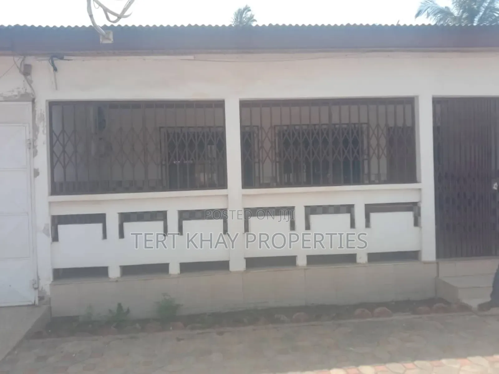 7bdrm House in Teshie Nungua Estate for sale