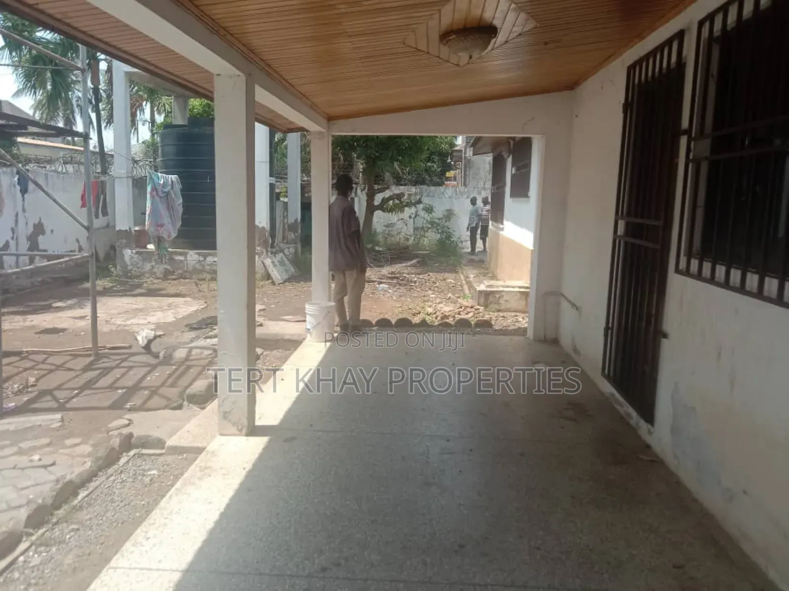 7bdrm House in Teshie Nungua Estate for sale