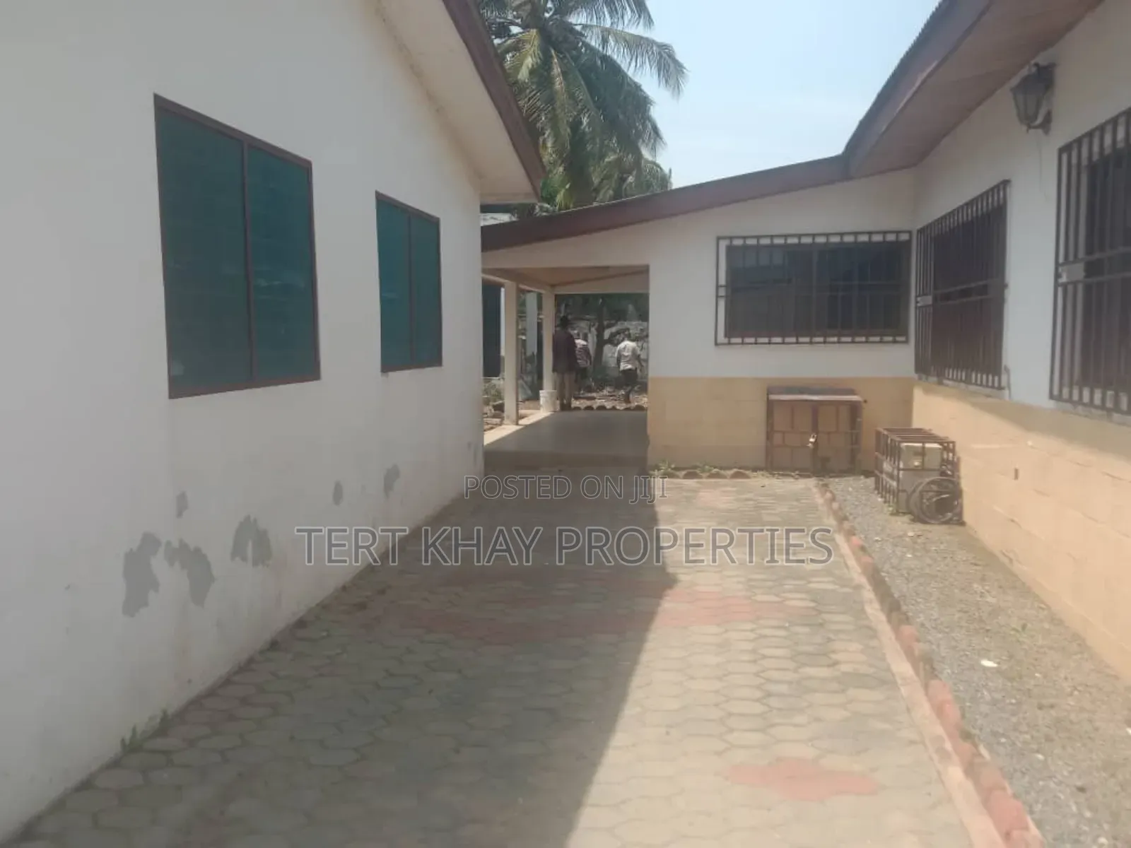 7bdrm House in Teshie Nungua Estate for sale