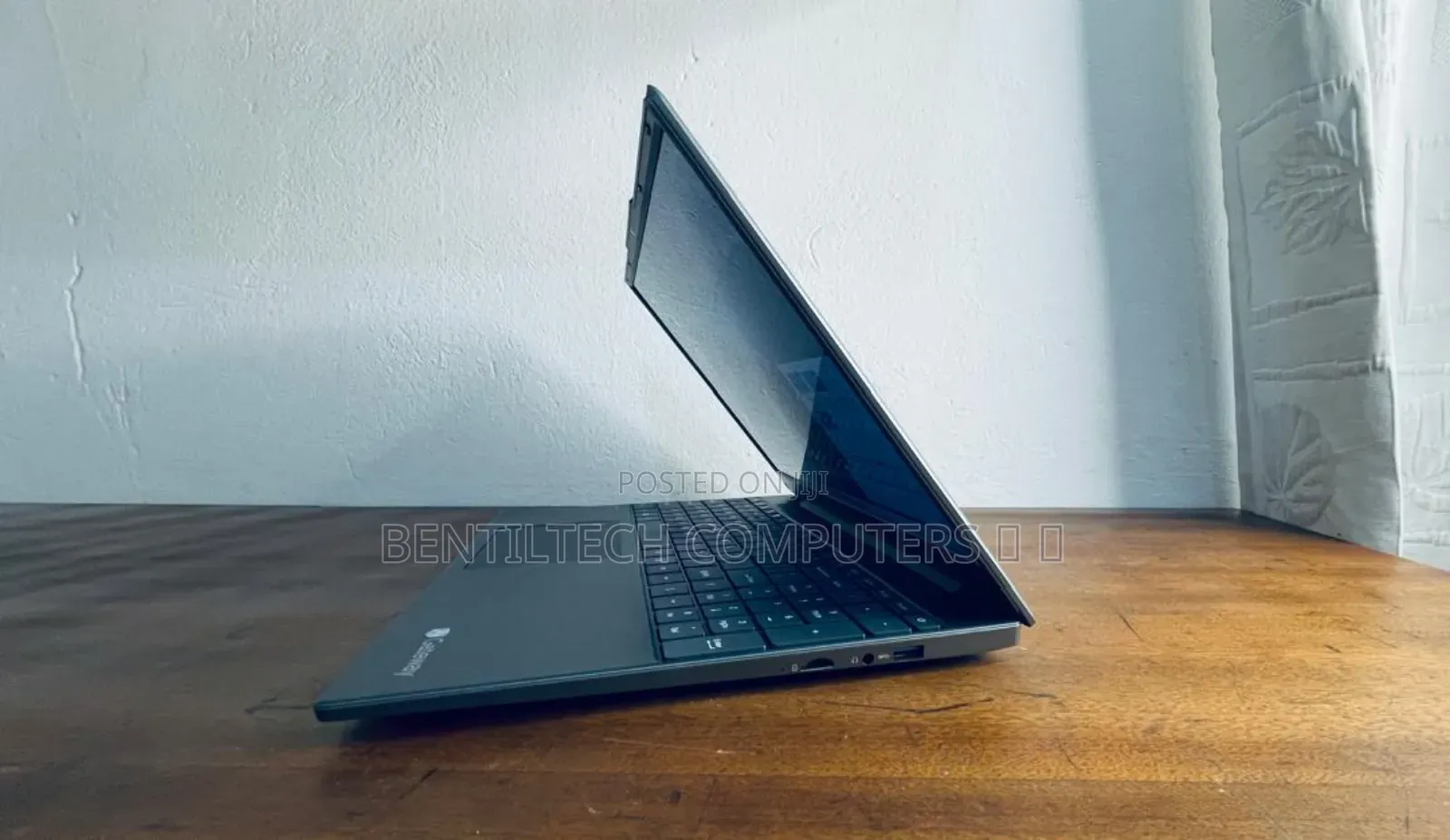 New Laptop Gateway GWNR71517 8GB AMD Ryzen 7 SSD 512GB