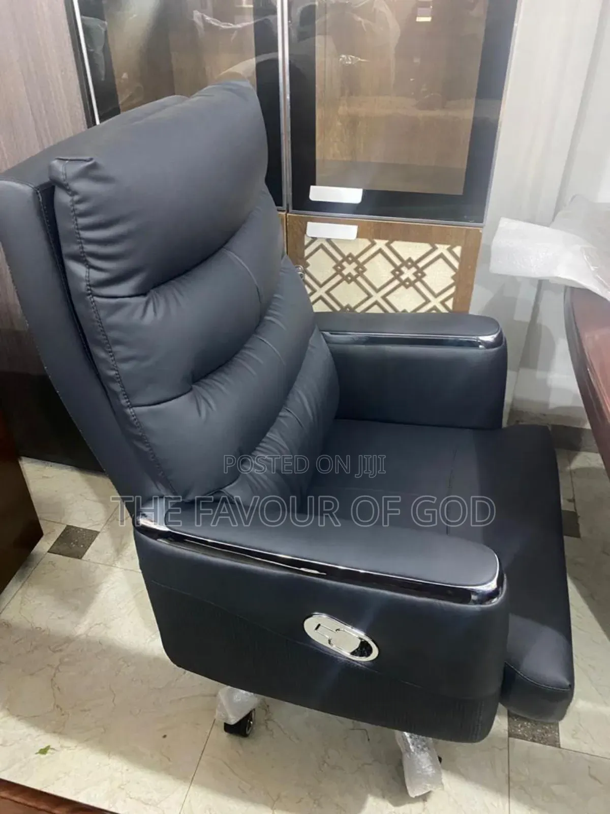 Strong and Well Grounded Executive Office Chair
